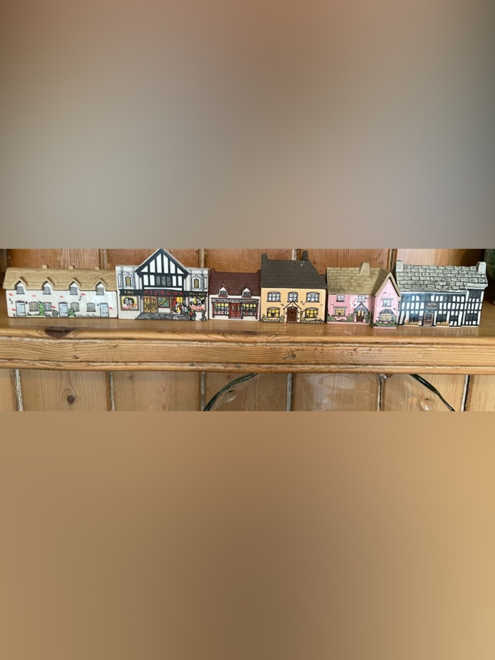 Lot of 6 1980s Wade Miniature Ceramic Houses